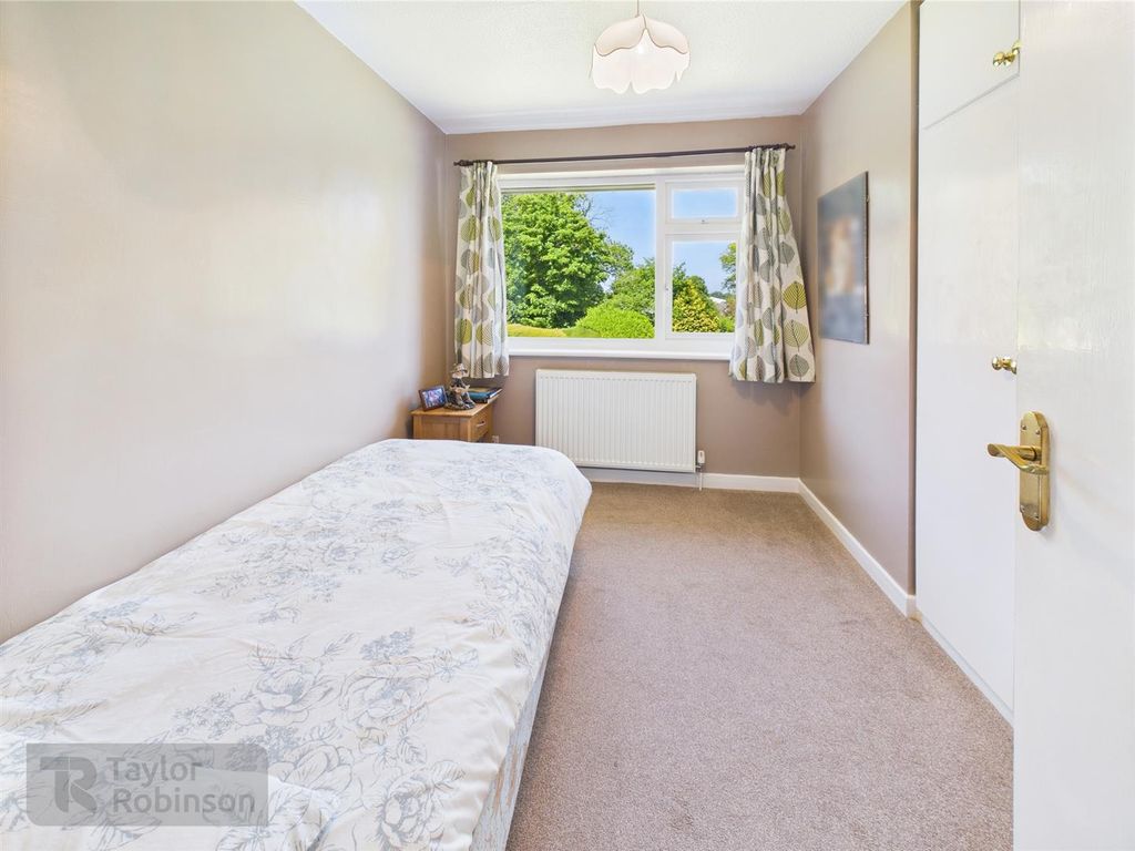 Additional image 13 of 5 bed detached house for saleMount Close, Pound Hill, Crawley RH10