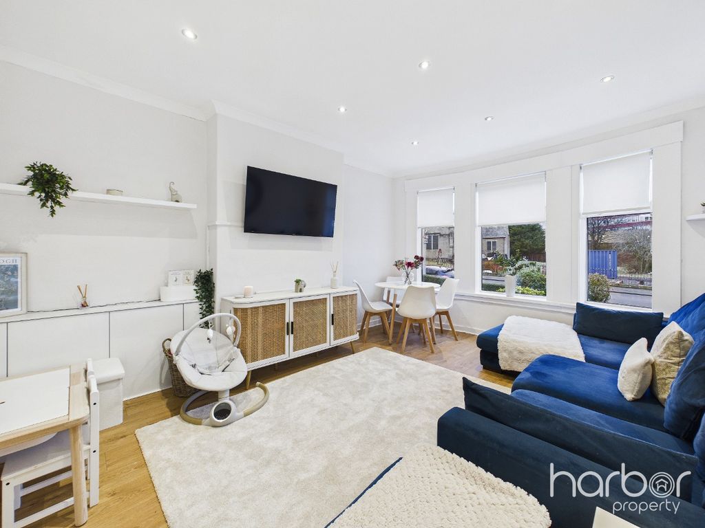 Property photo 2 of 16 4534322