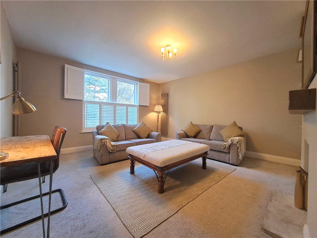 Property photo 3 of 17 Living Room