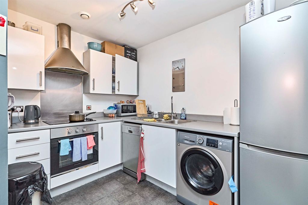 Property photo 3 of 13