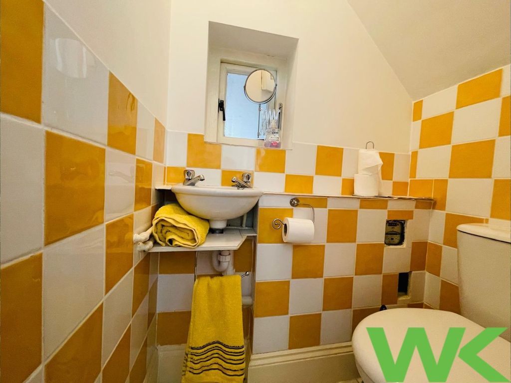 Property photo 2 of 15 Ground Floor W.C.