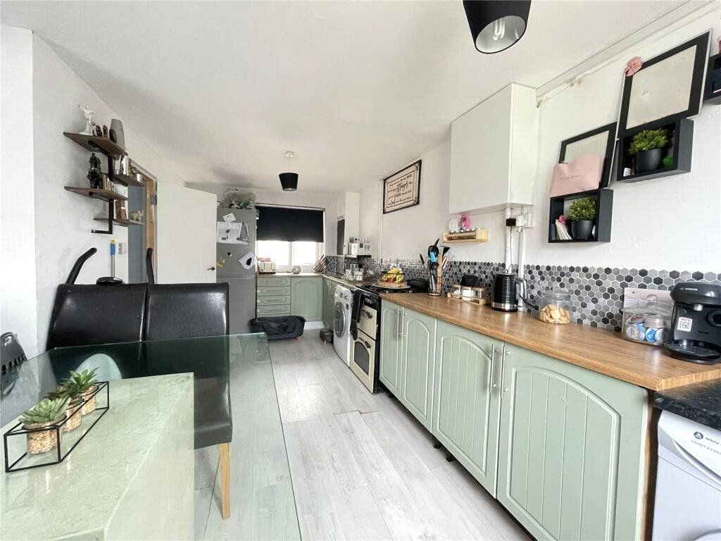 Property photo 3 of 8 Picture No. 19