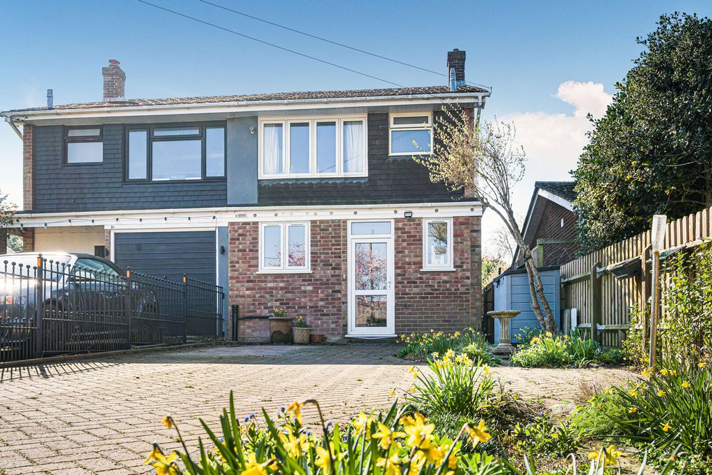 Property photo 1 of 26 Front (Exterior)