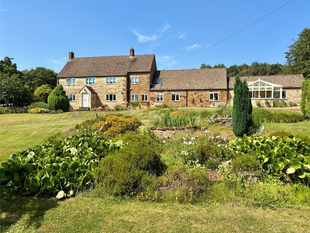 Property photo 1 of 20 Garden Farm