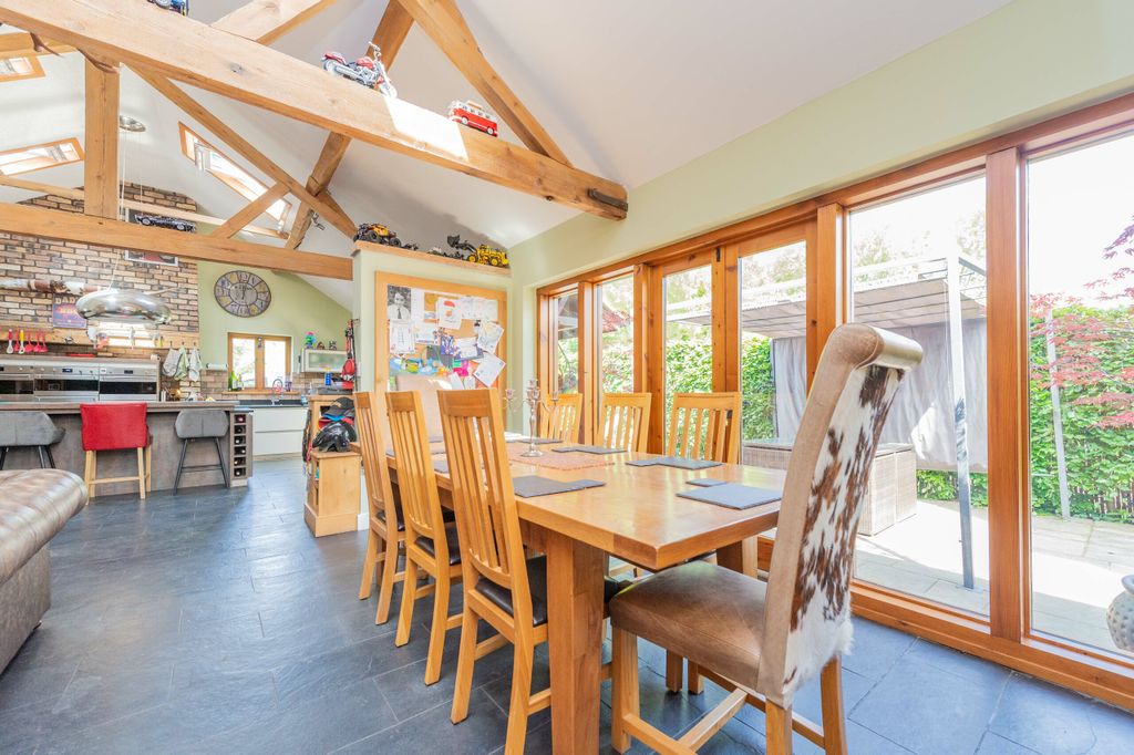 Property photo 3 of 29 Penylan Barn (26 Of 67)