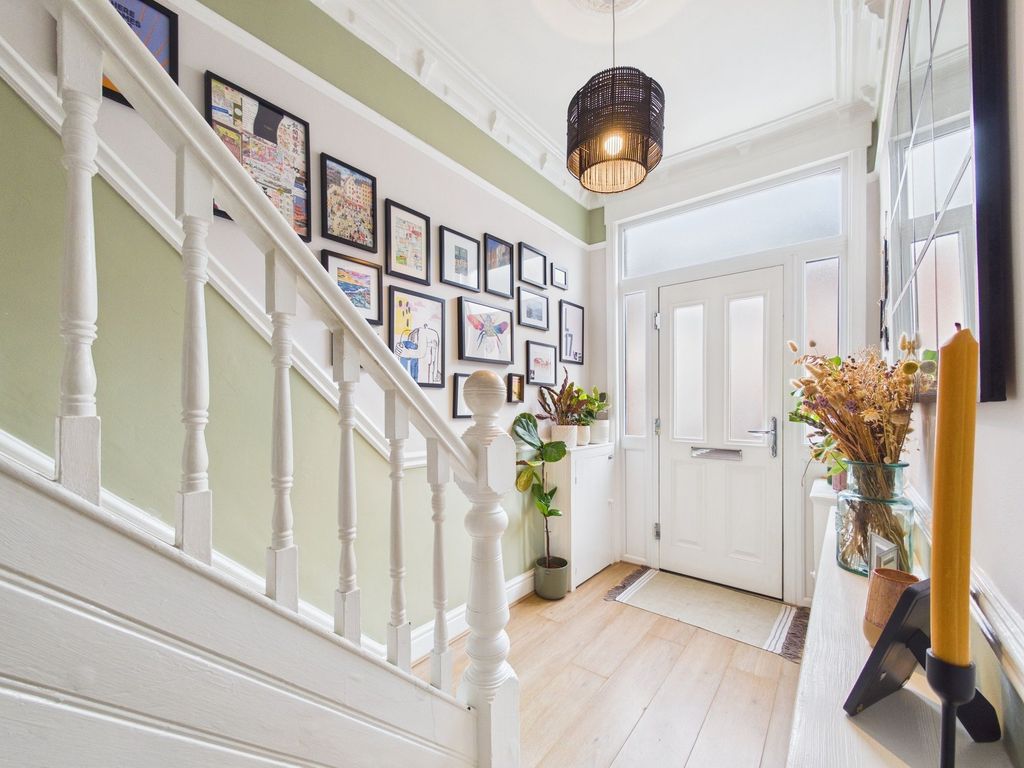 Property photo 2 of 26