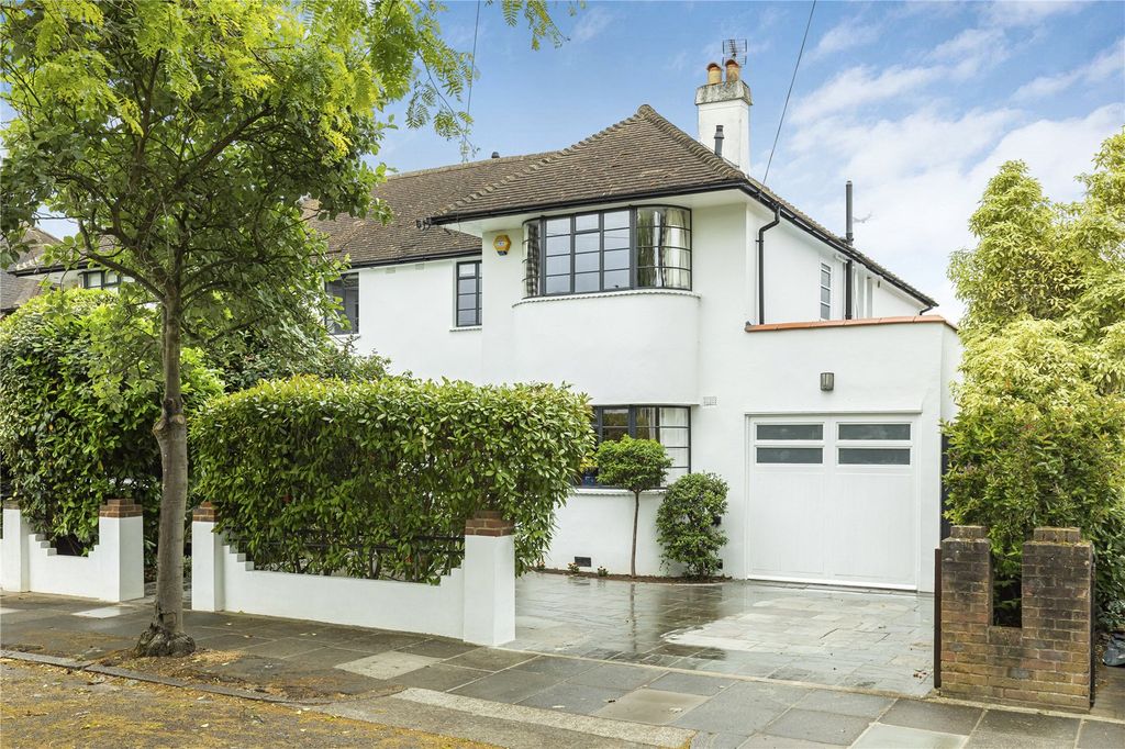 Property photo 1 of 15 External