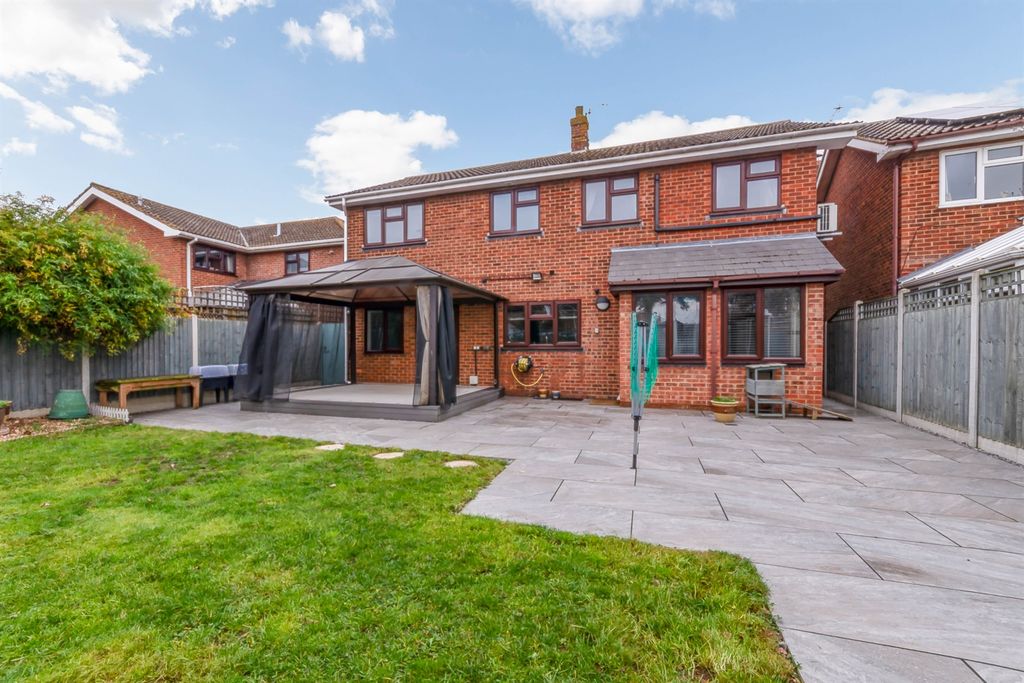 Property photo 2 of 21 Front