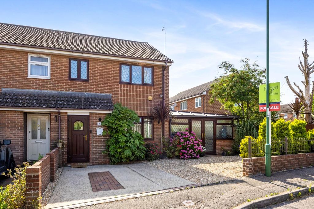 Property photo 1 of 28 Hurstfield, 47-025.Jpg