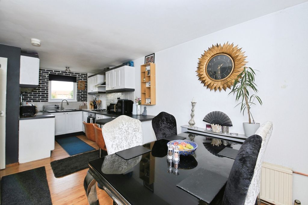 Property photo 2 of 14 Pbox-Img.Jpg