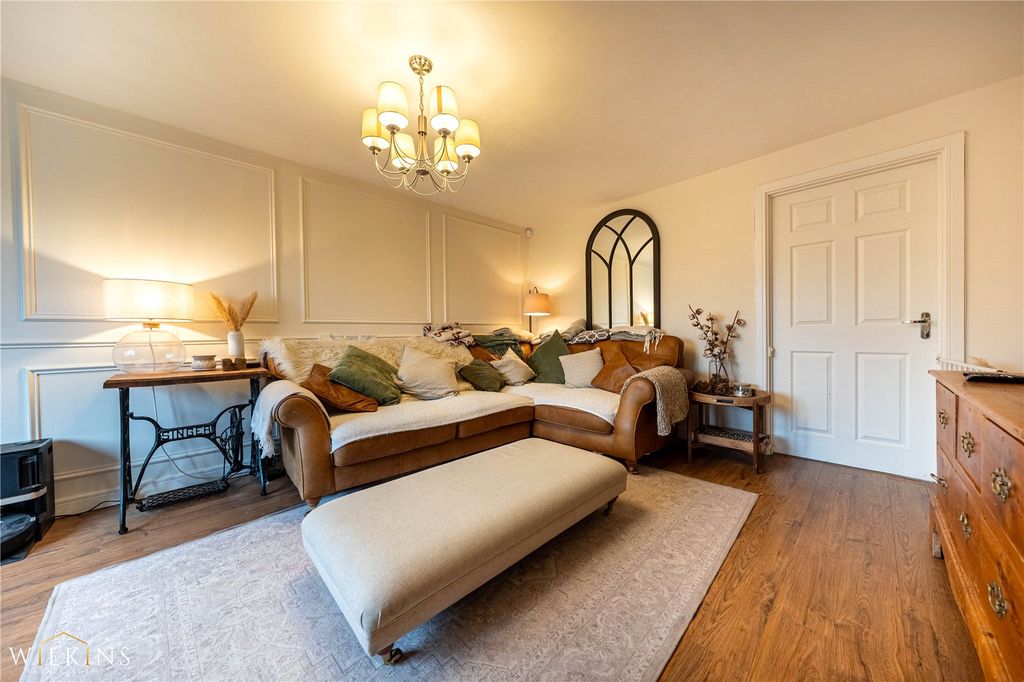 Property photo 2 of 27 Picture No. 19