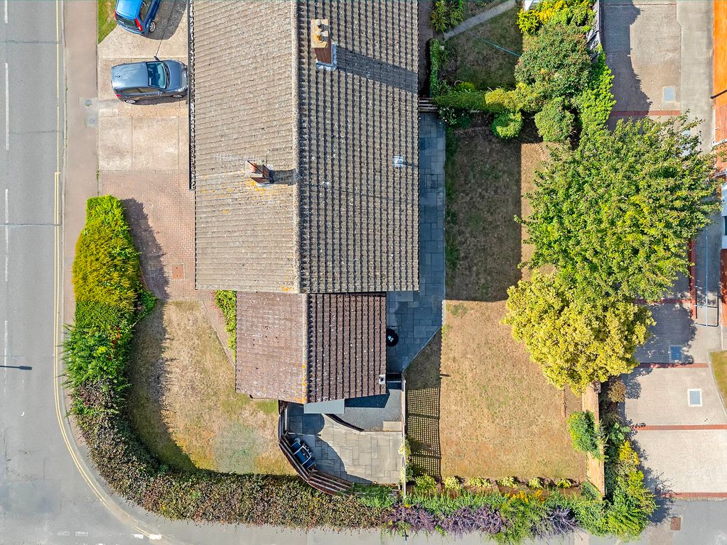 Property photo 2 of 36