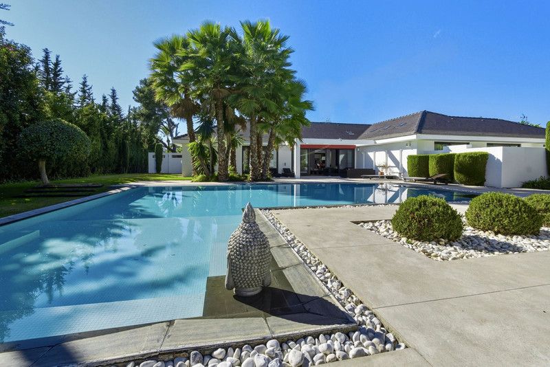 Property photo 2 of 32