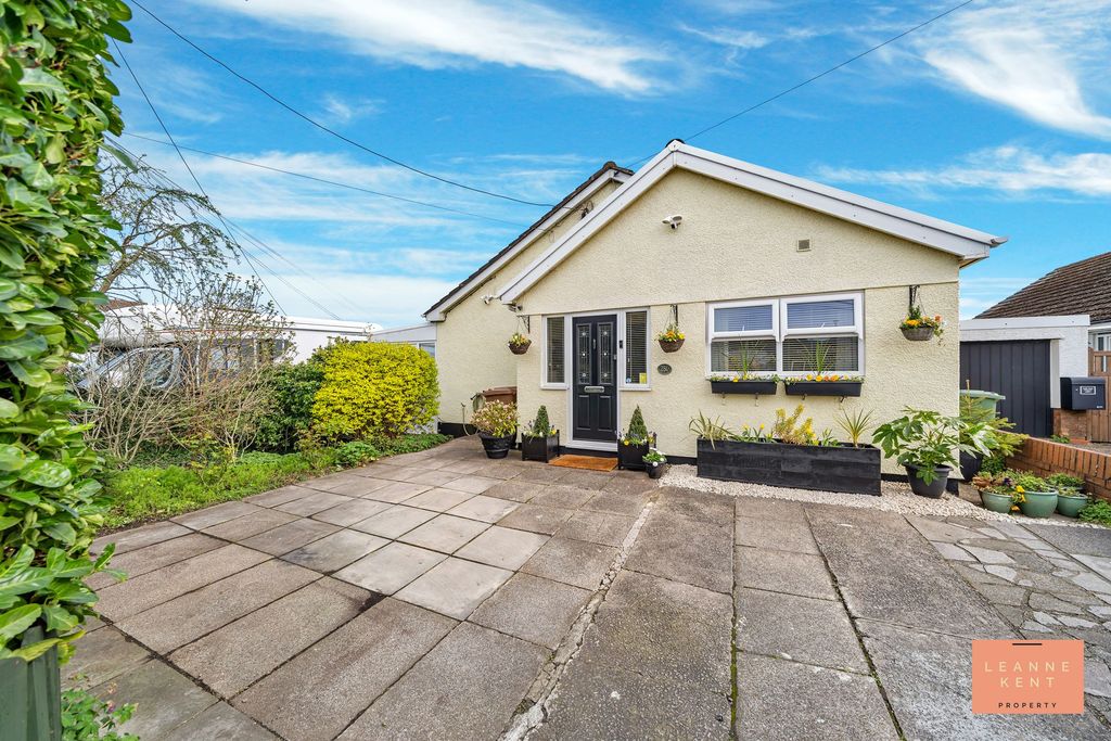 Property photo 1 of 44