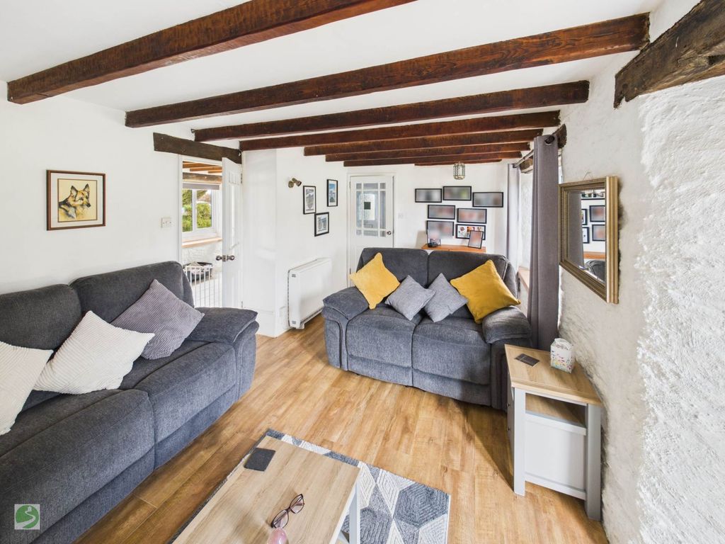 Property photo 2 of 23