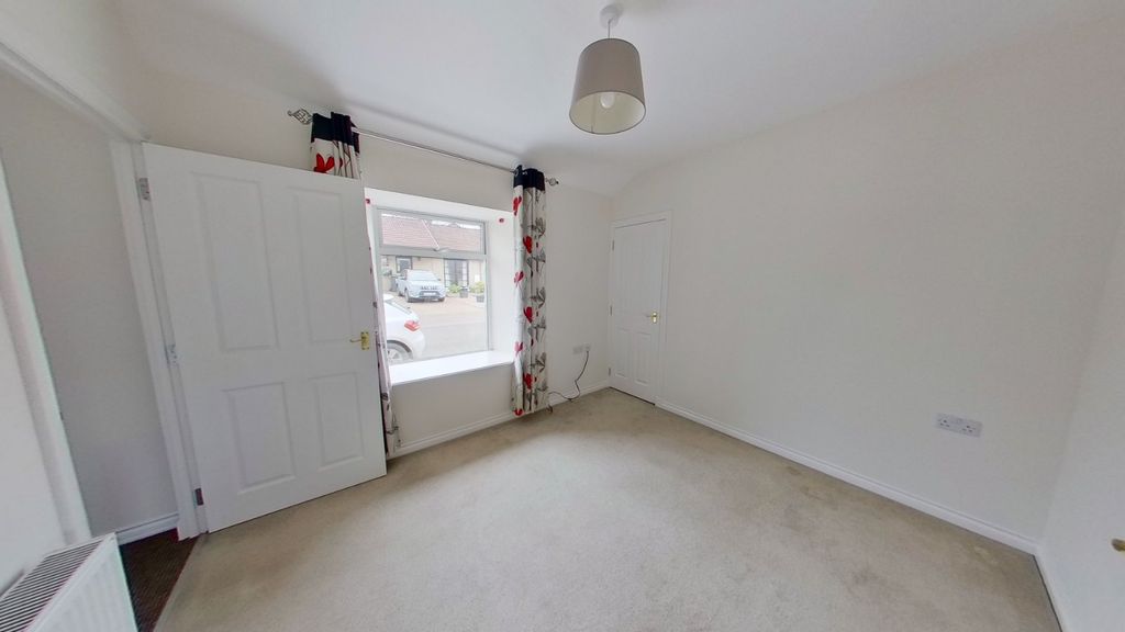 Property photo 3 of 6 Photo 3