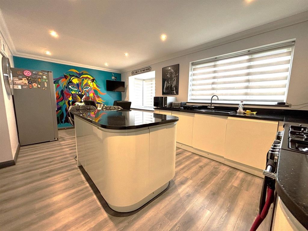 Property photo 3 of 15 4.Jpg