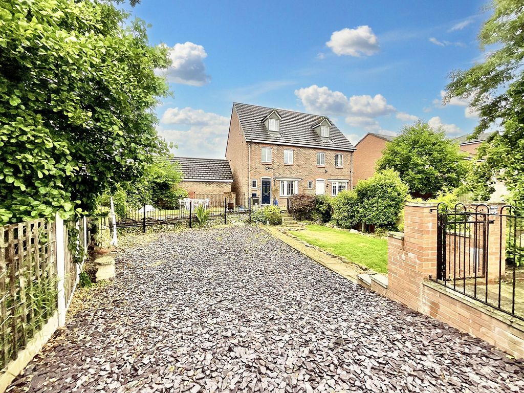 Property photo 1 of 23