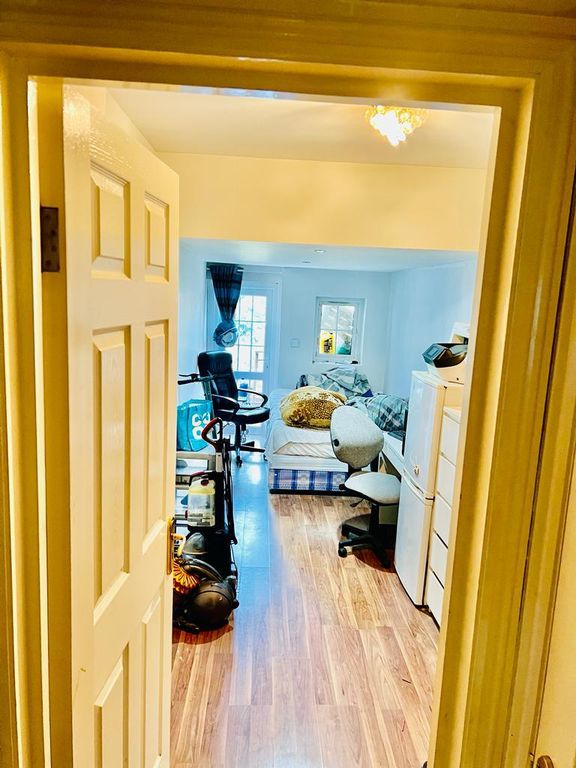 Property photo 3 of 6 12