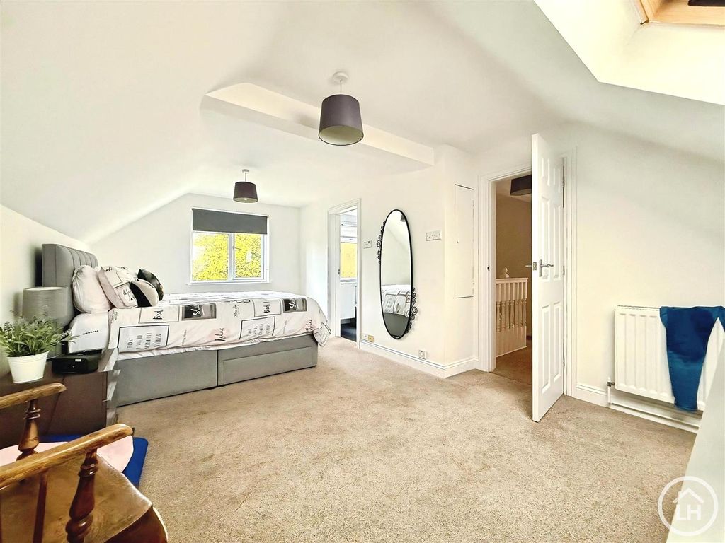 Property photo 3 of 22 Bedroom One