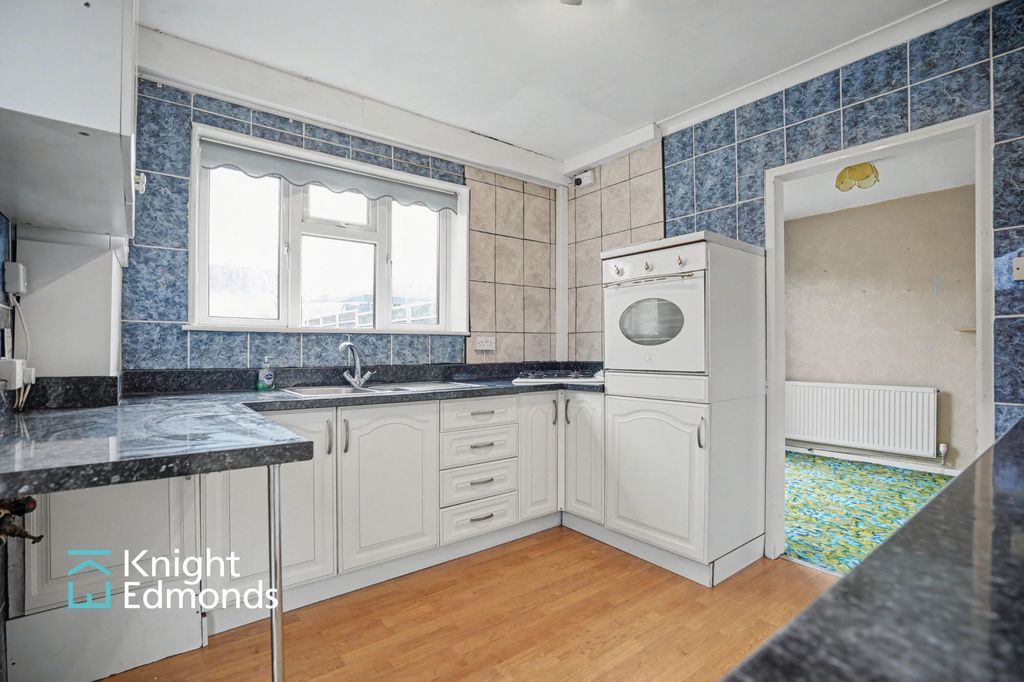 Property photo 2 of 22