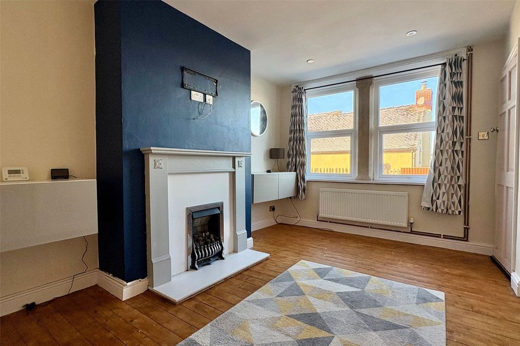 Property photo 2 of 14 Picture No. 13