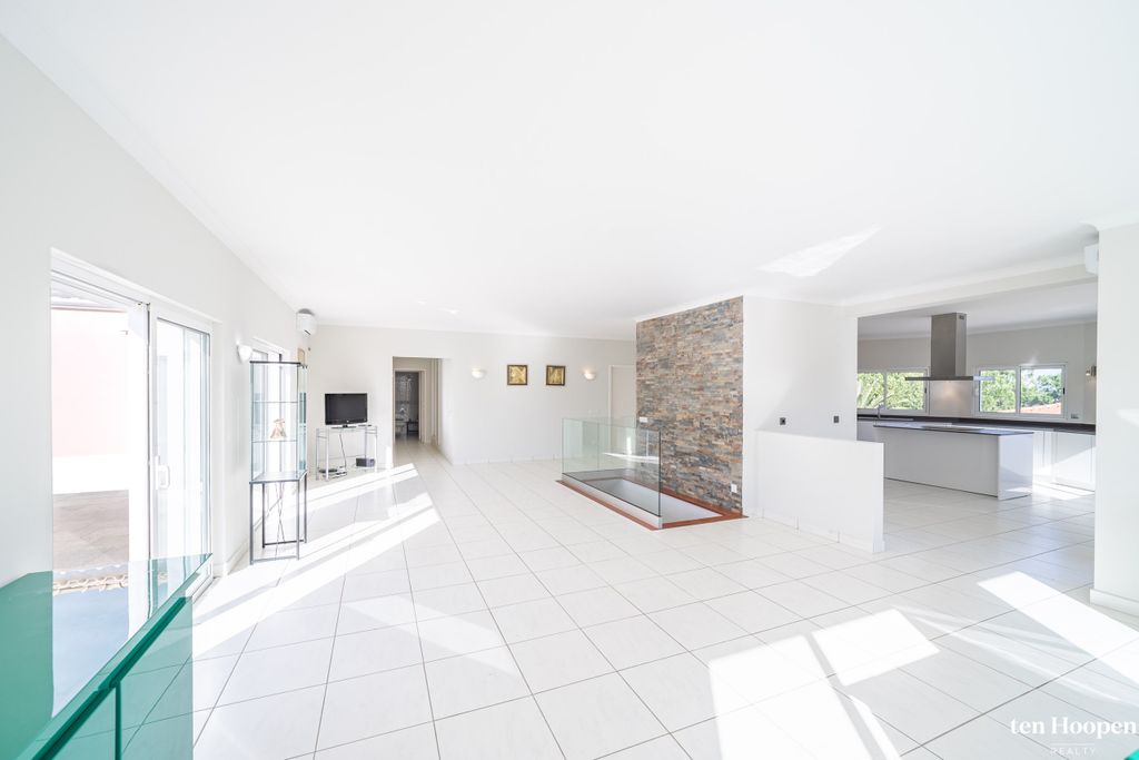 Property photo 3 of 30