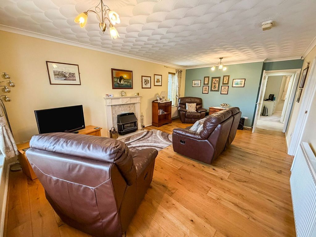 Property photo 2 of 30