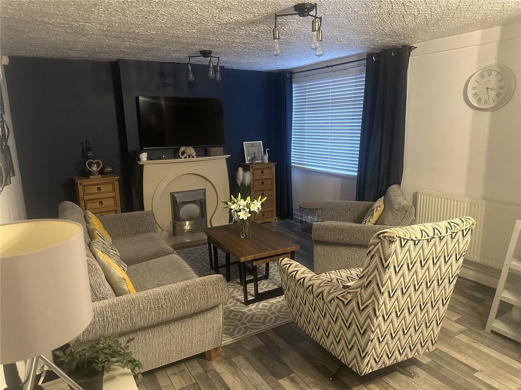 Property photo 3 of 18 Picture No. 10