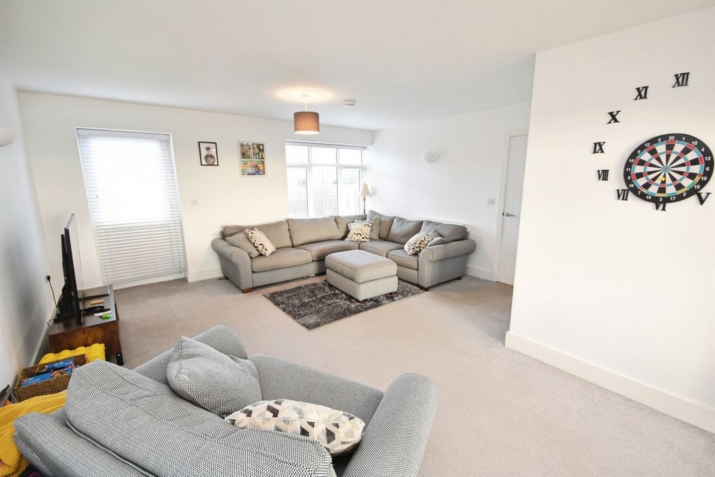 Property photo 2 of 24