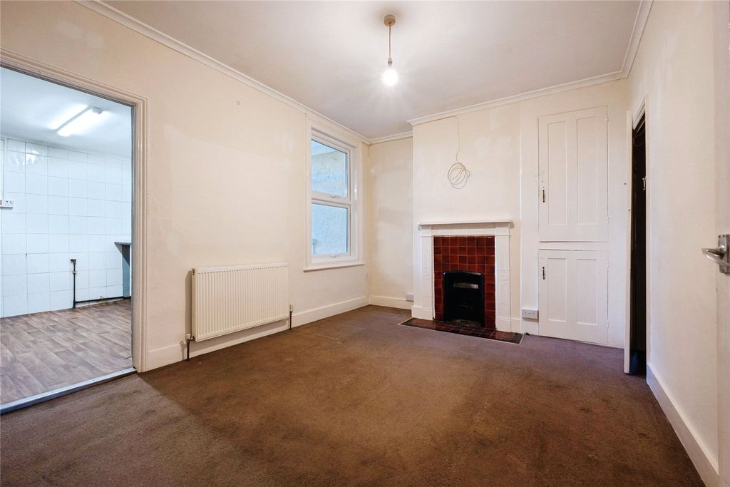 Property photo 2 of 23 Picture No. 08