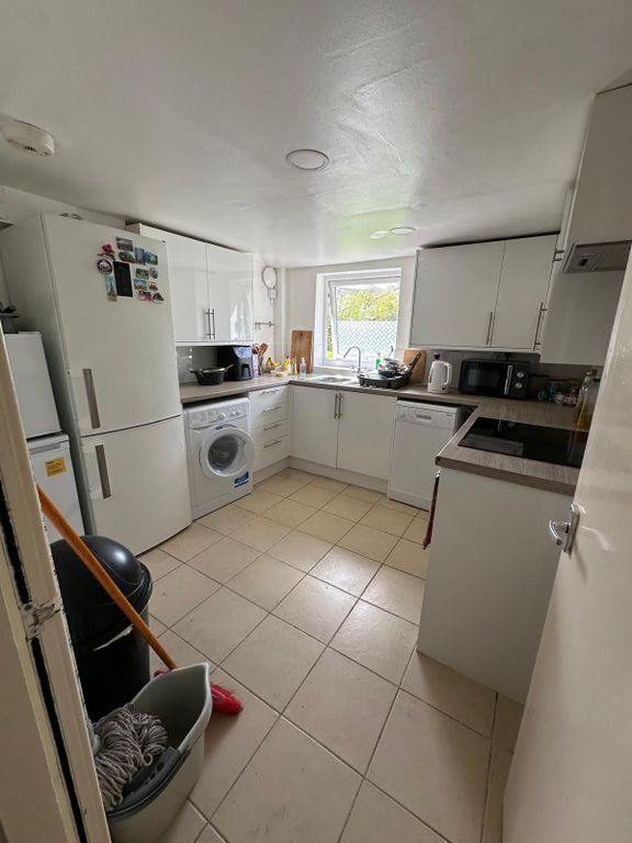 Property photo 2 of 5 Photograph 3