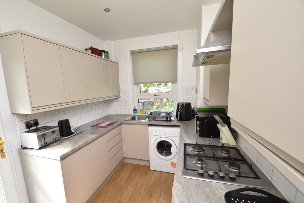 Property photo 3 of 17 5102463