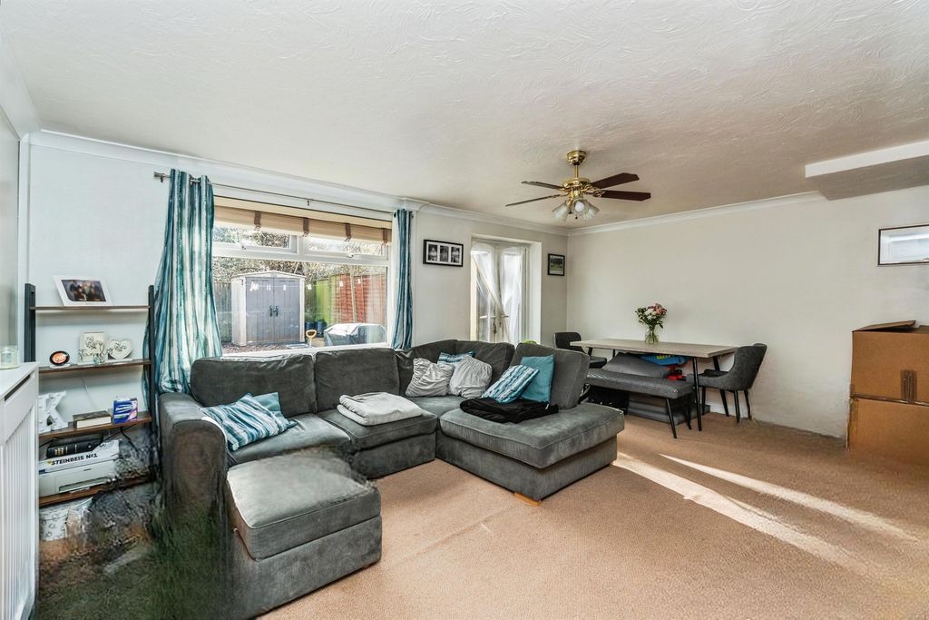 Property photo 2 of 13