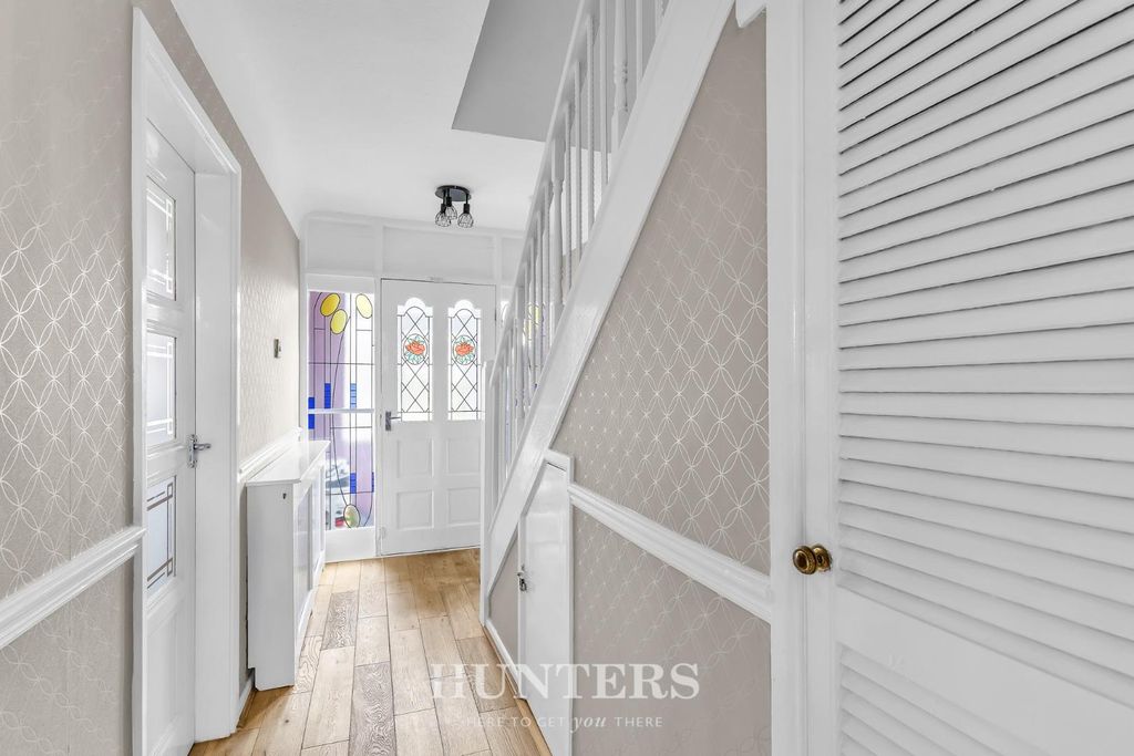 Property photo 3 of 25 Broomfield Crescent (24).Jpg