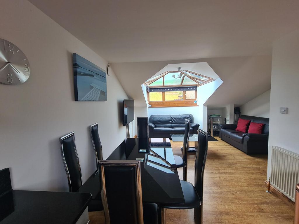 Property photo 3 of 9 Dining Area