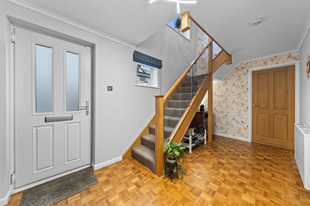 Property photo 3 of 19 Hallway