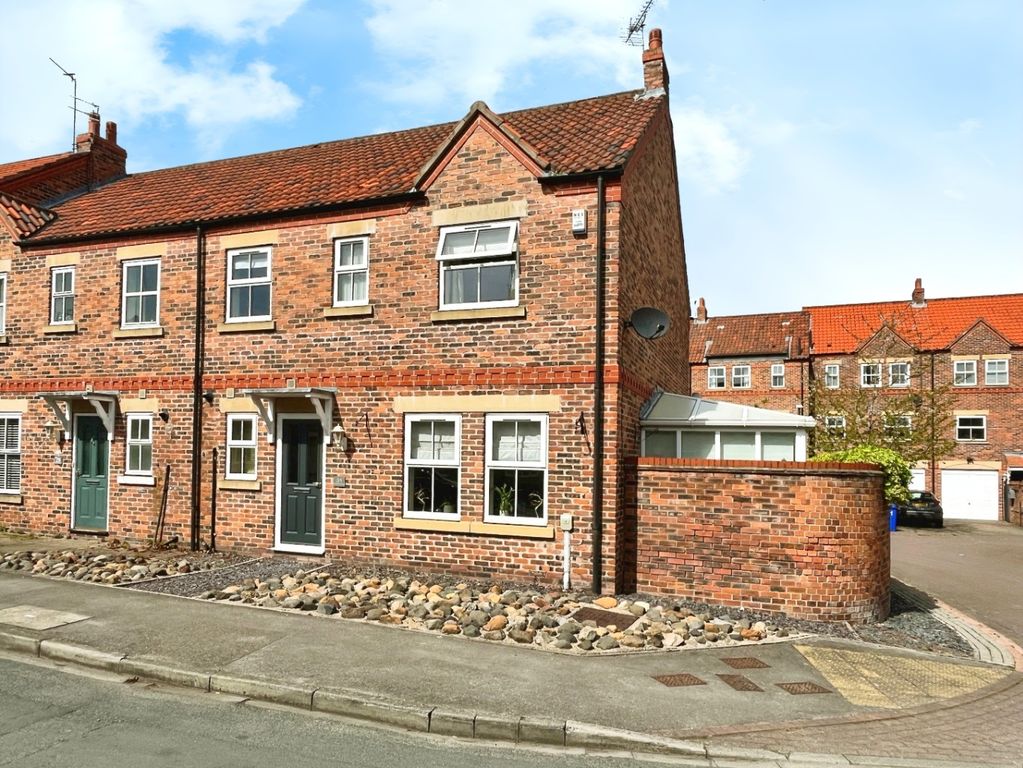 Property photo 1 of 24 3999971