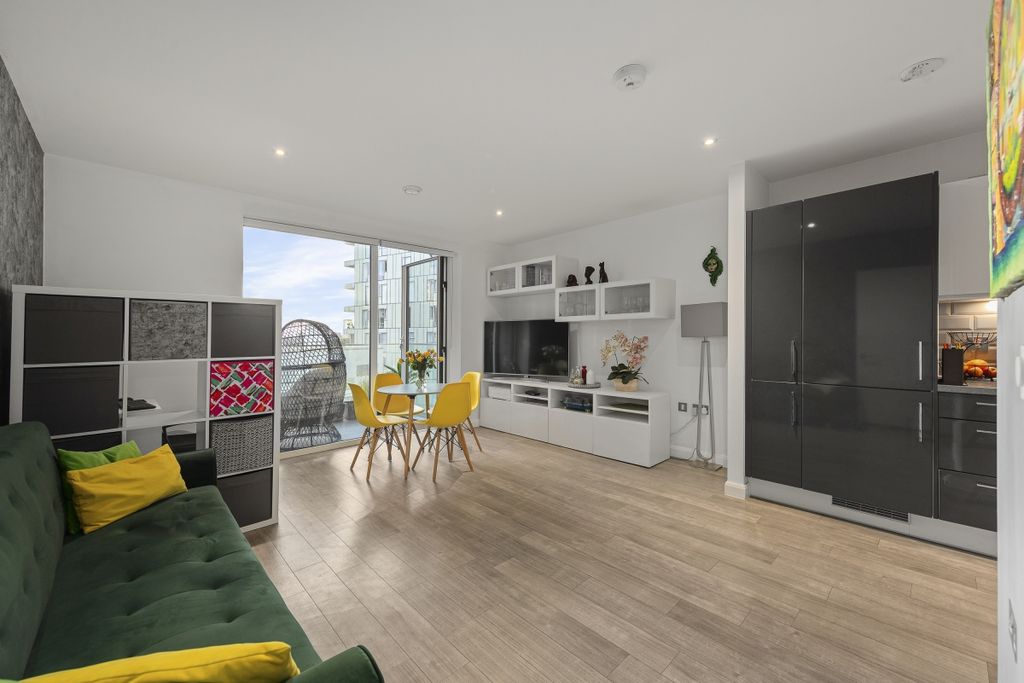 Property photo 1 of 9 094A3116
