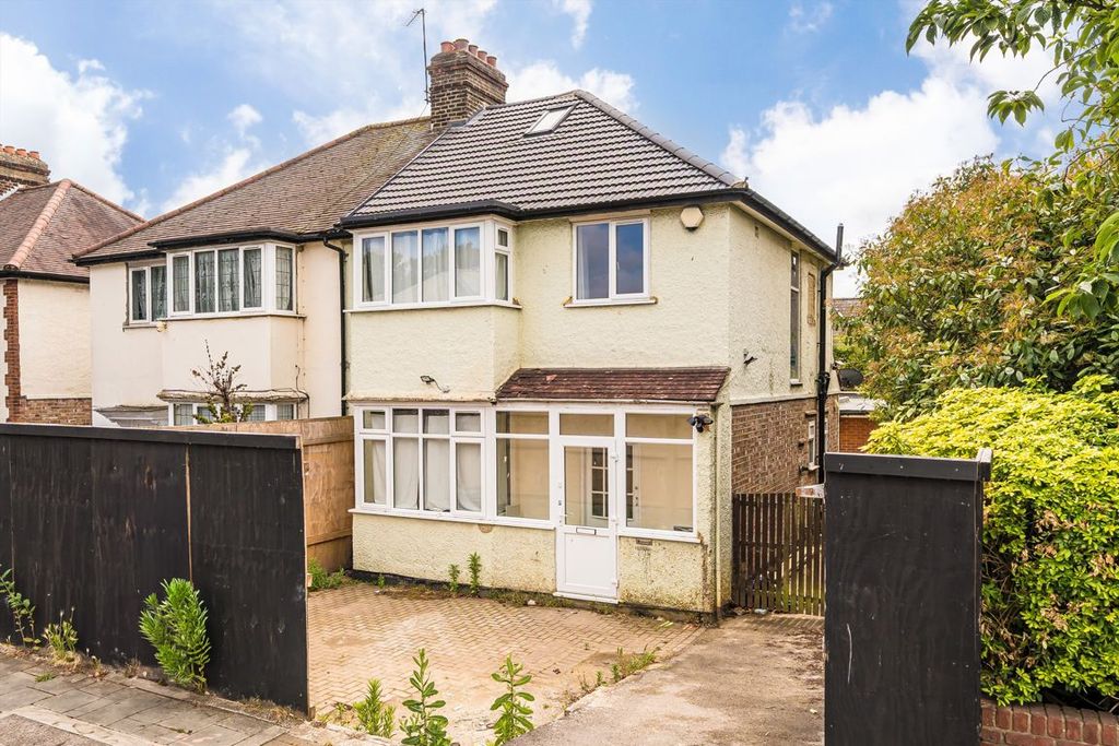 Property photo 1 of 8