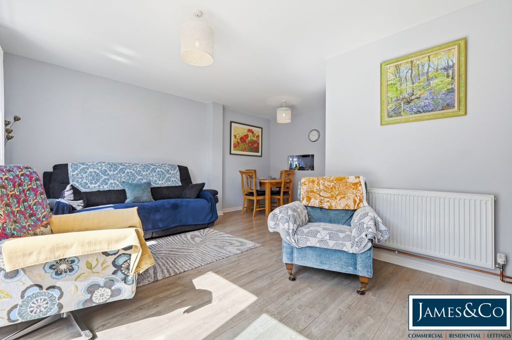 Property photo 3 of 15 10Weaversc