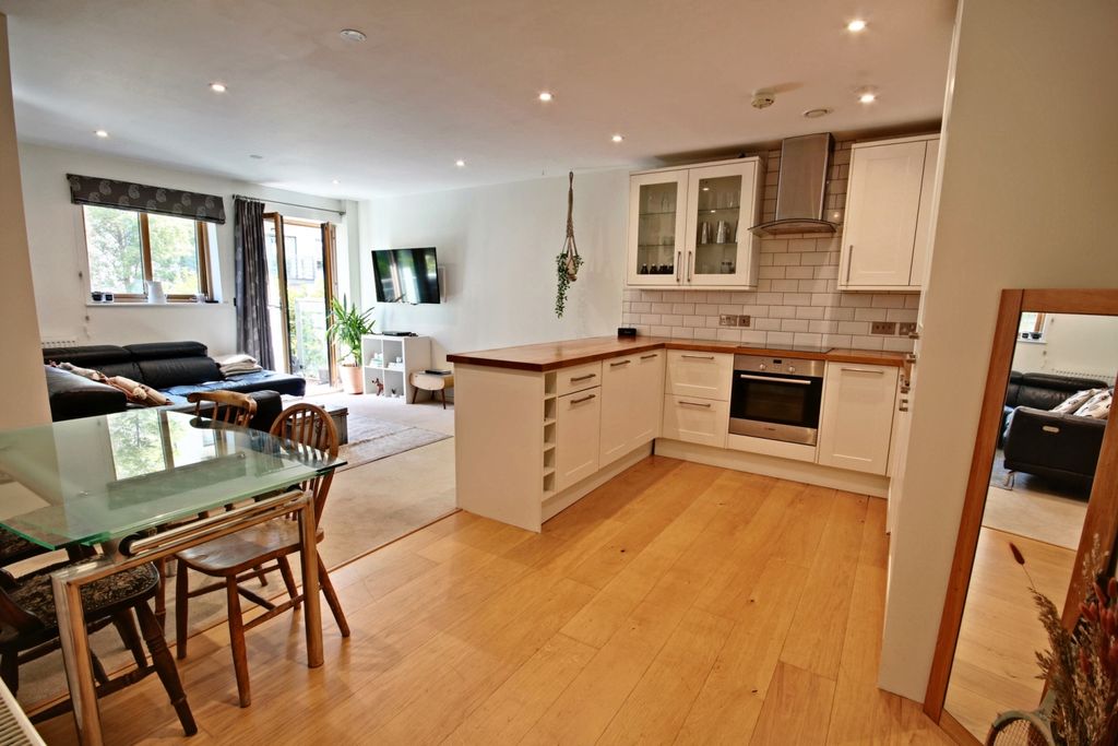 Property photo 1 of 29 101 Qmh - Kitchen-Dining-New