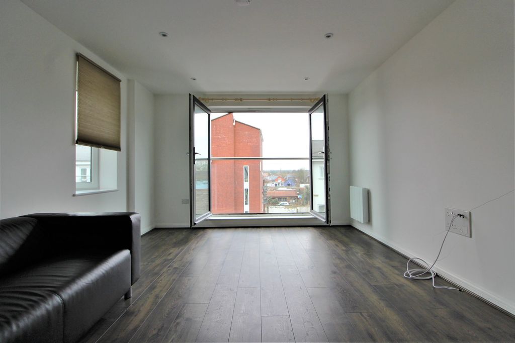 Property photo 2 of 23