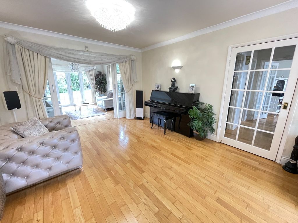 Property photo 2 of 26 3475912