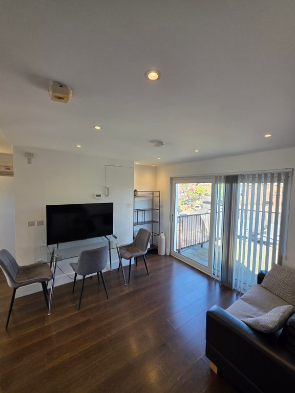 Property photo 2 of 7