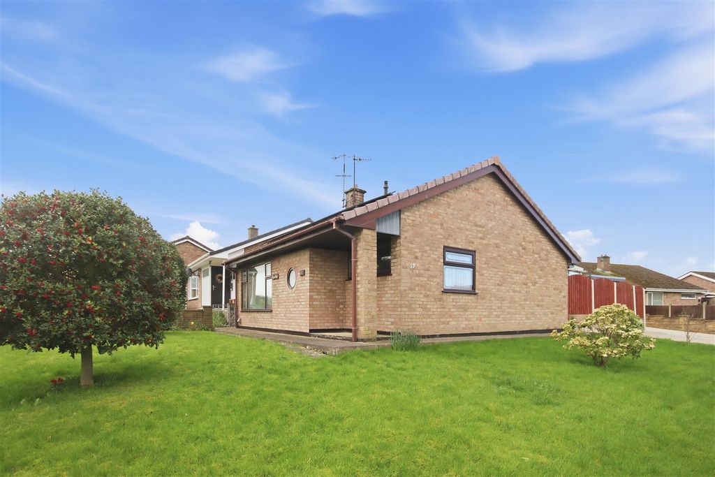 Property photo 1 of 14 Front