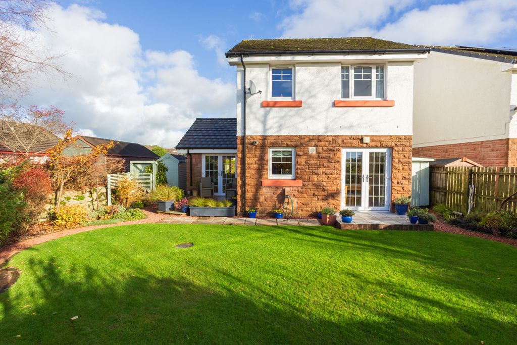 Property photo 1 of 34 Rear View