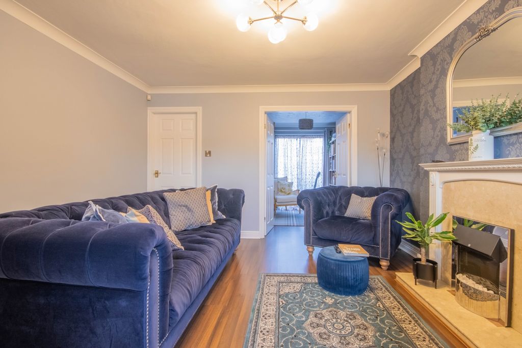 Property photo 2 of 17 Mountbatten-14