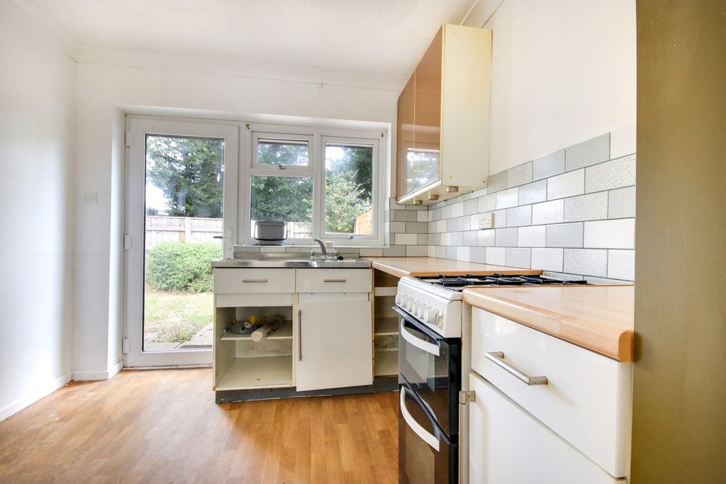 Property photo 3 of 11