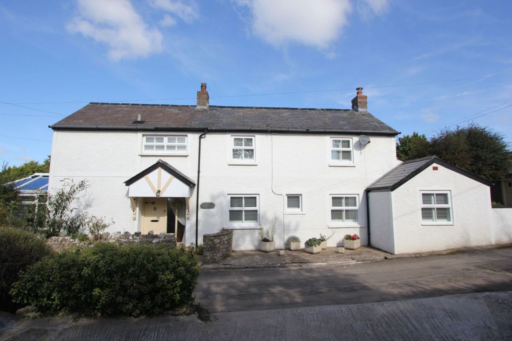 Property photo 1 of 53